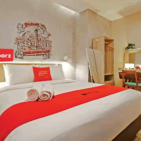 RedDoorz Plus @ Cideng Barat Dżakarta Zewnętrze zdjęcie